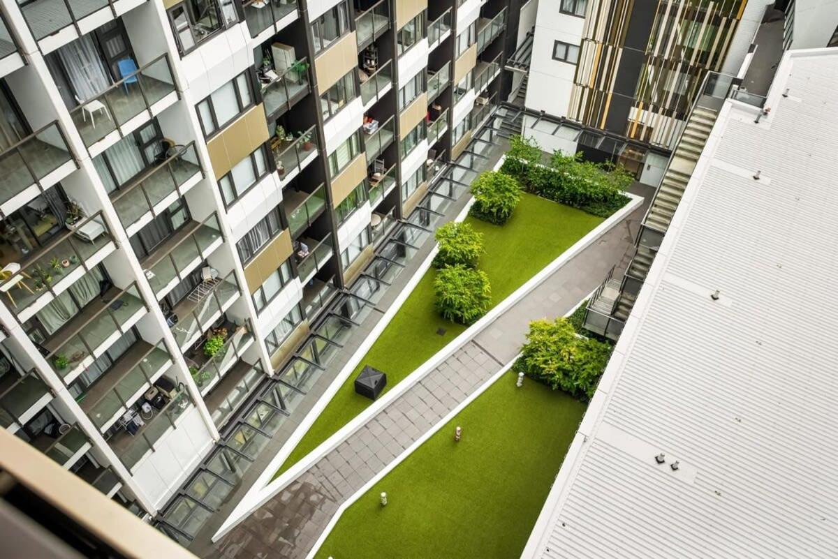 Cosy Two Bedroom Apartment With Balcony Pool And Gym Auckland Exterior photo