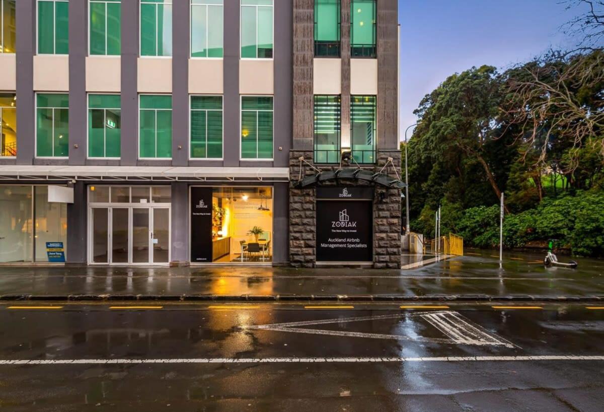 Cosy Two Bedroom Apartment With Balcony Pool And Gym Auckland Exterior photo