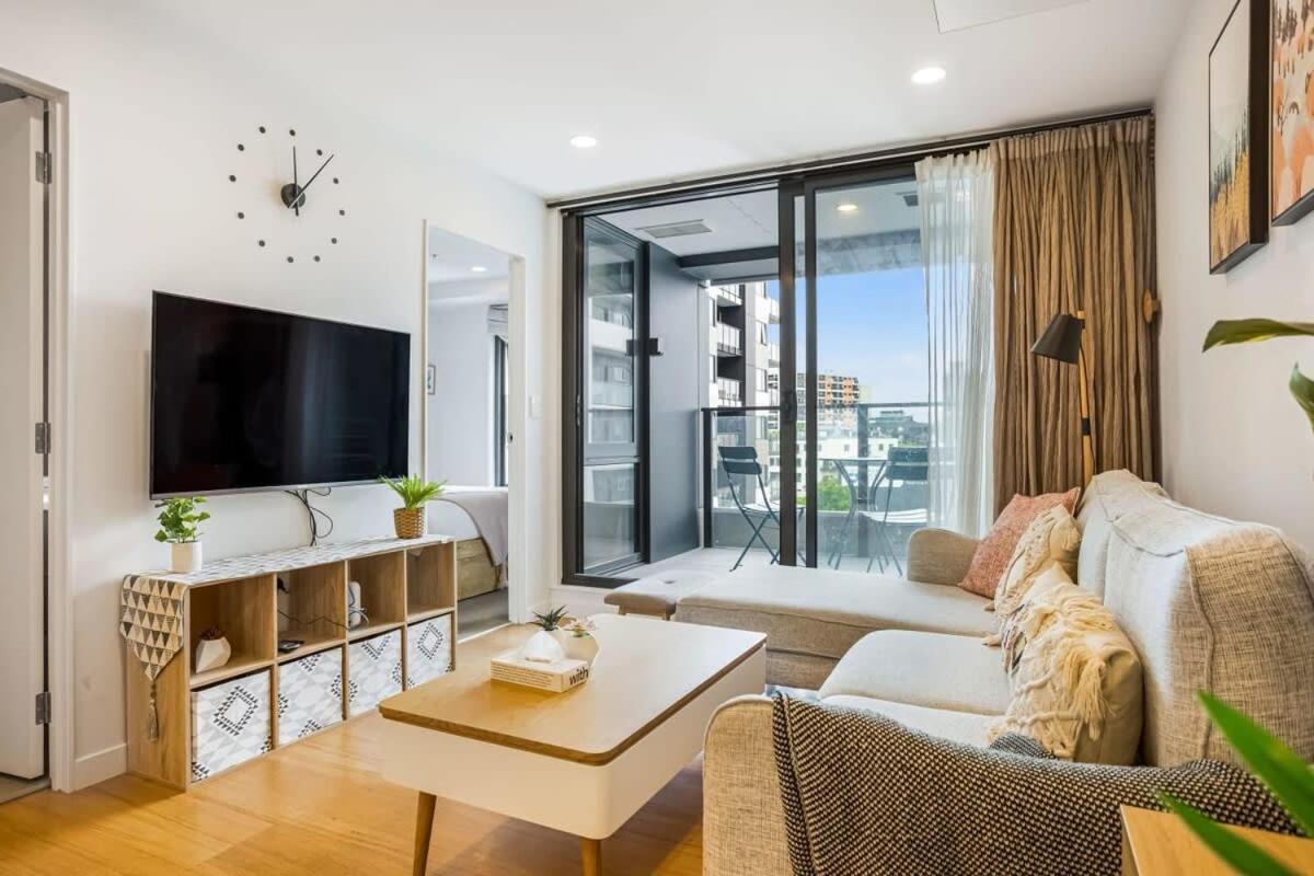 Cosy Two Bedroom Apartment With Balcony Pool And Gym Auckland Exterior photo